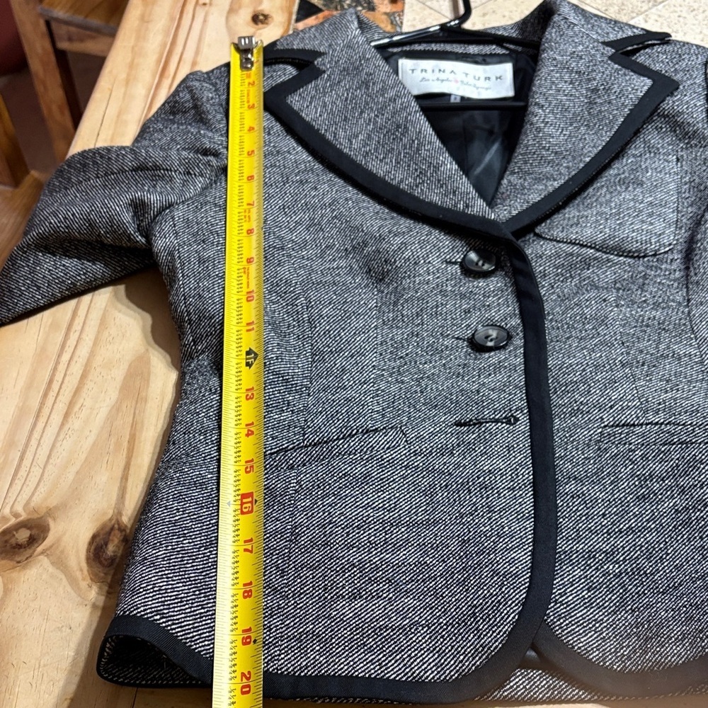 Trina Turk Women's Gray Blazer with Black Trim - Picture 14 of 16